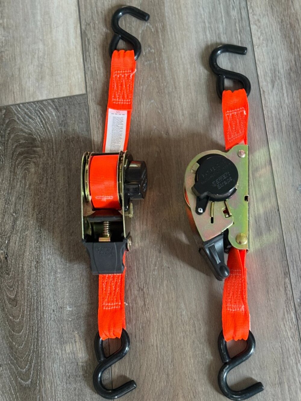 2 Retractable Ratchet Tie-Down Straps - NEW